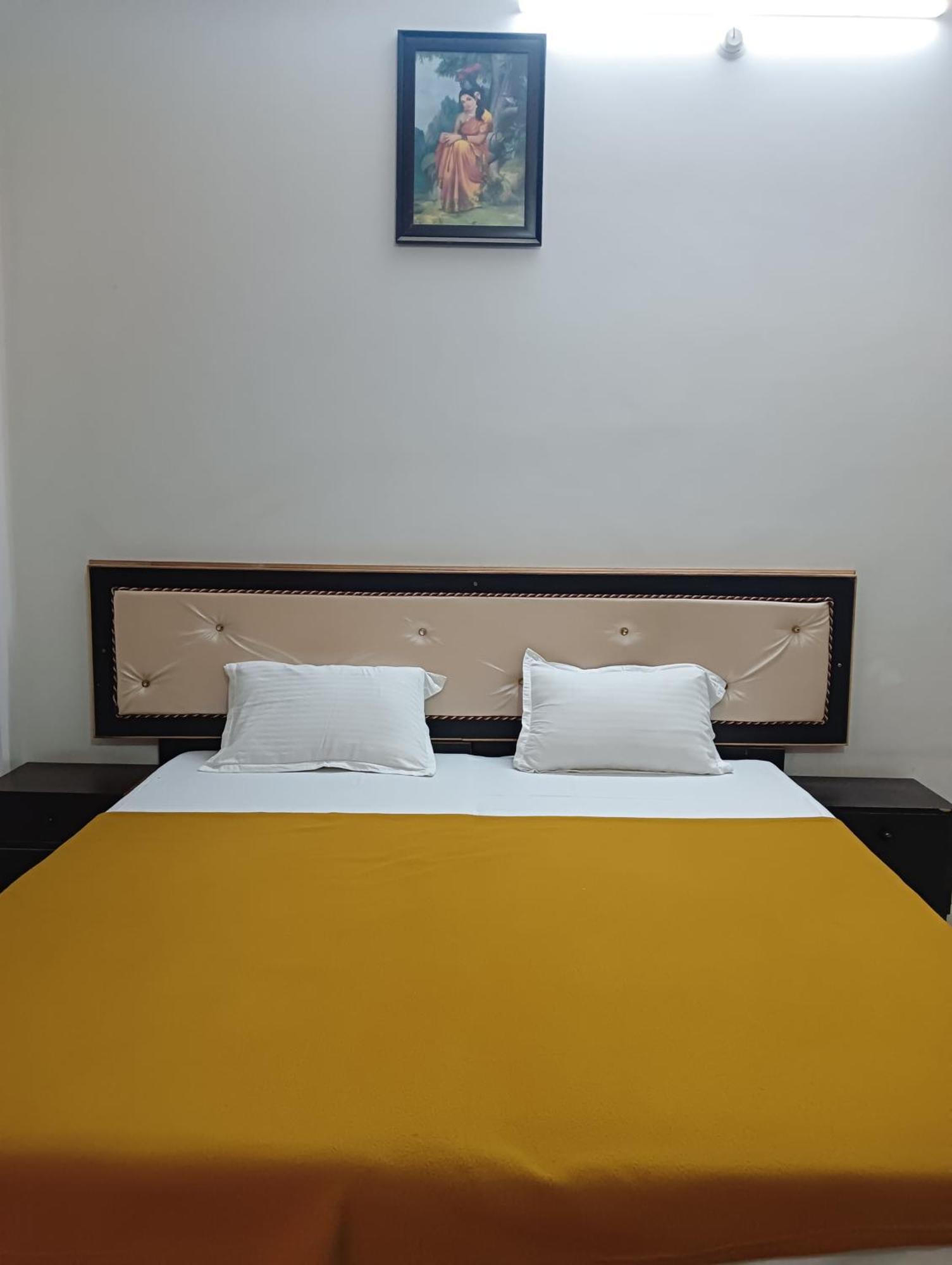 Varuna Palace Varanasi , Near Mandir & Ghat'S 외부 사진