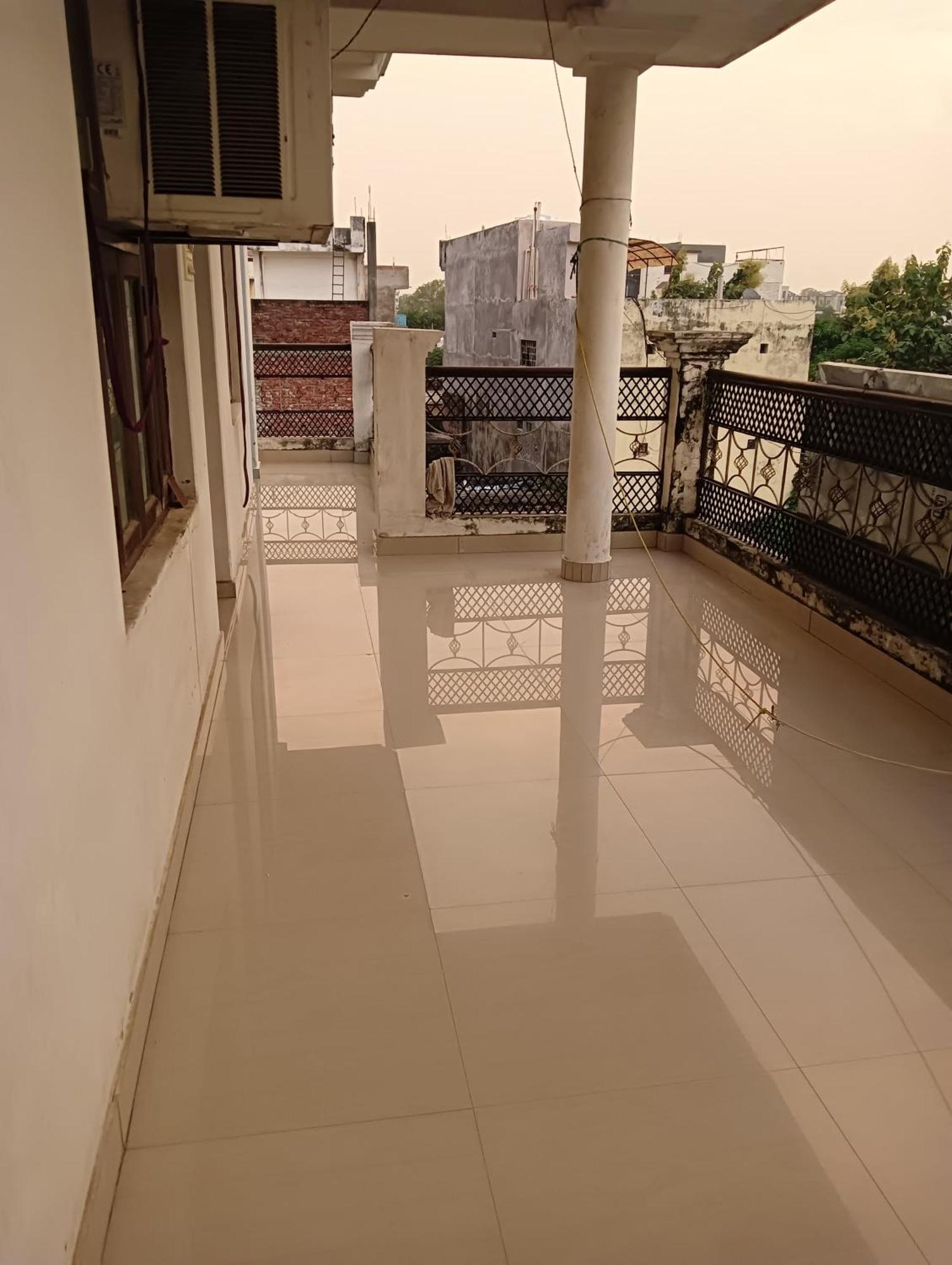 Varuna Palace Varanasi , Near Mandir & Ghat'S 외부 사진