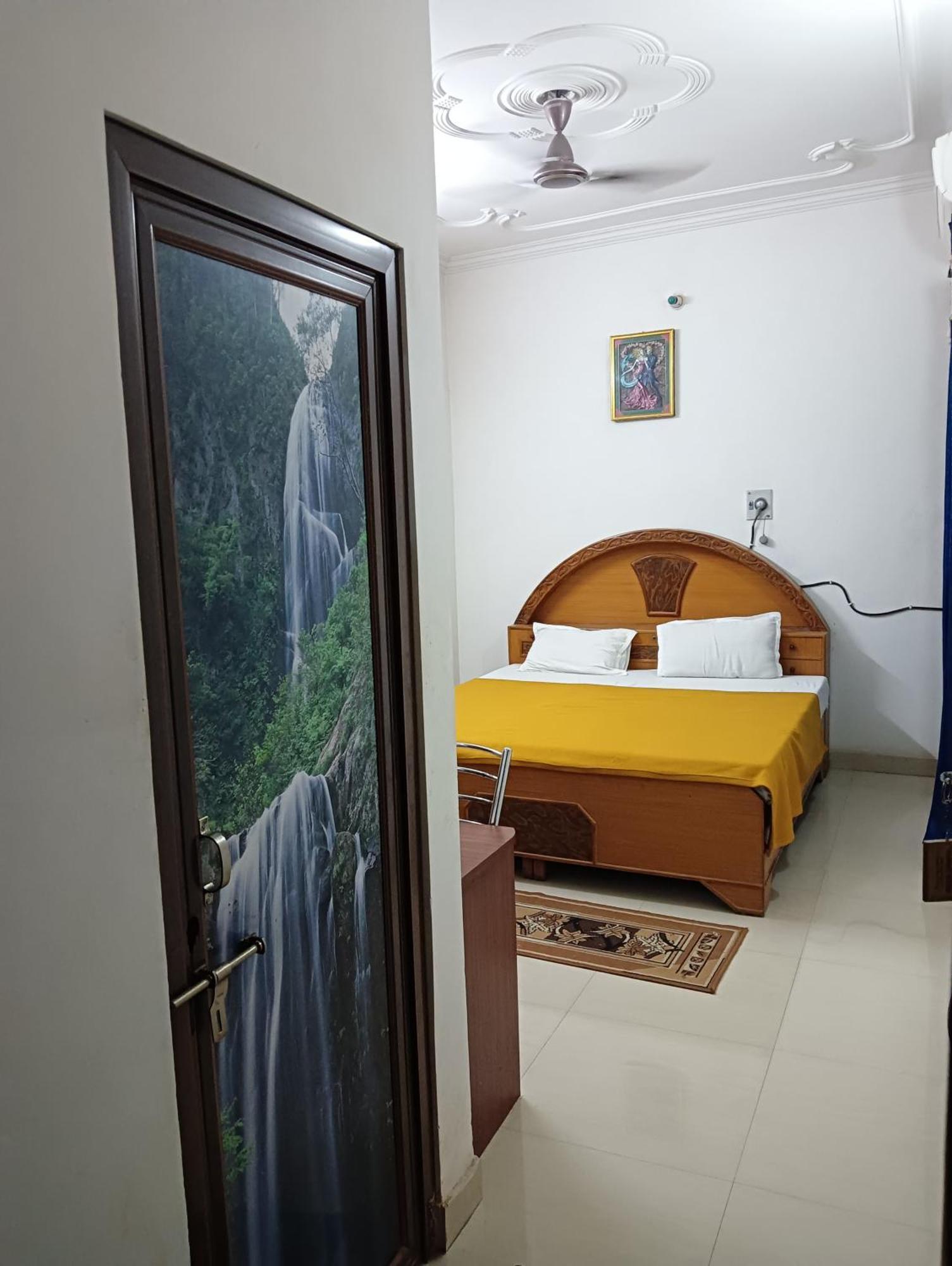 Varuna Palace Varanasi , Near Mandir & Ghat'S 외부 사진