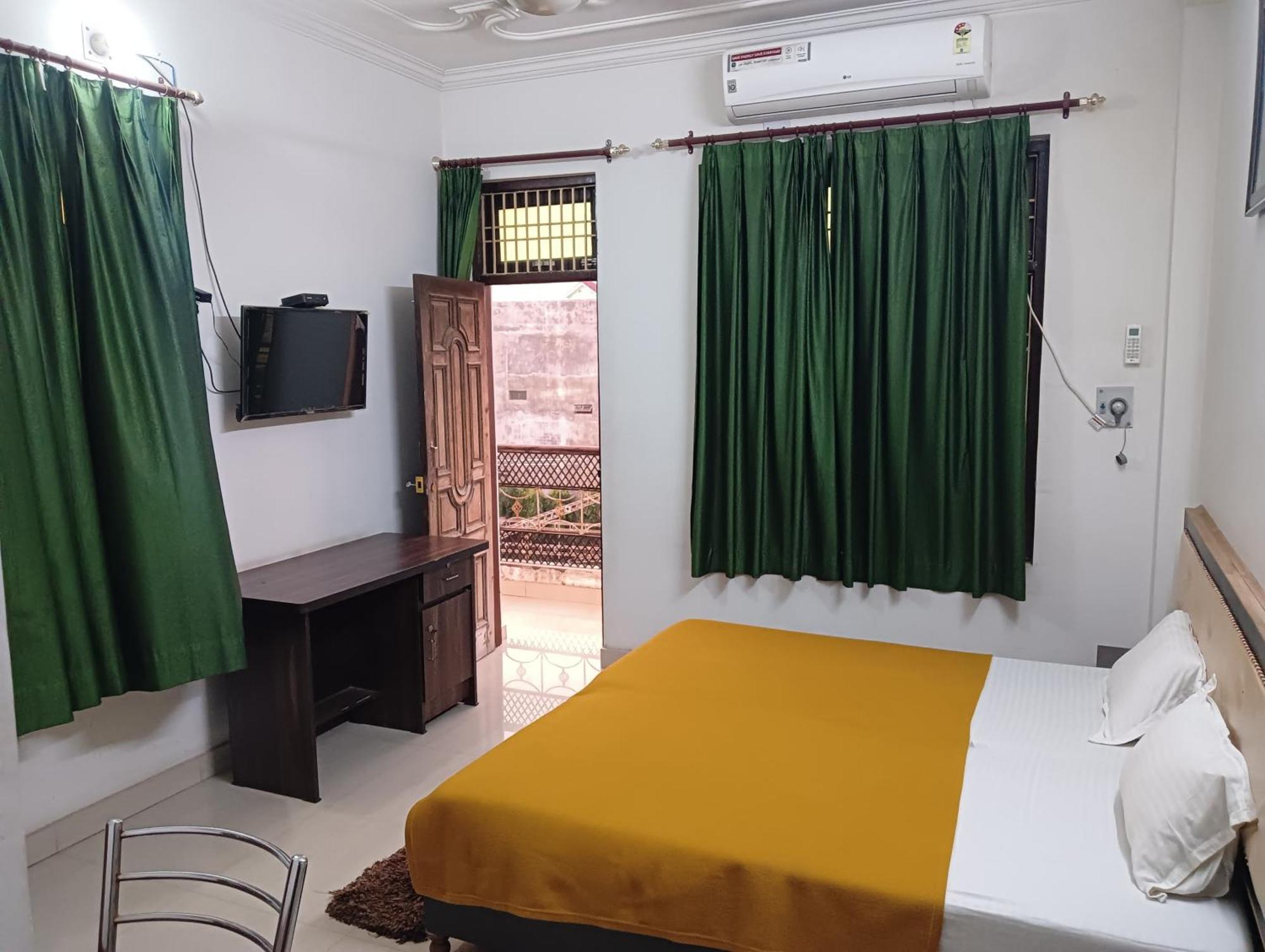 Varuna Palace Varanasi , Near Mandir & Ghat'S 외부 사진