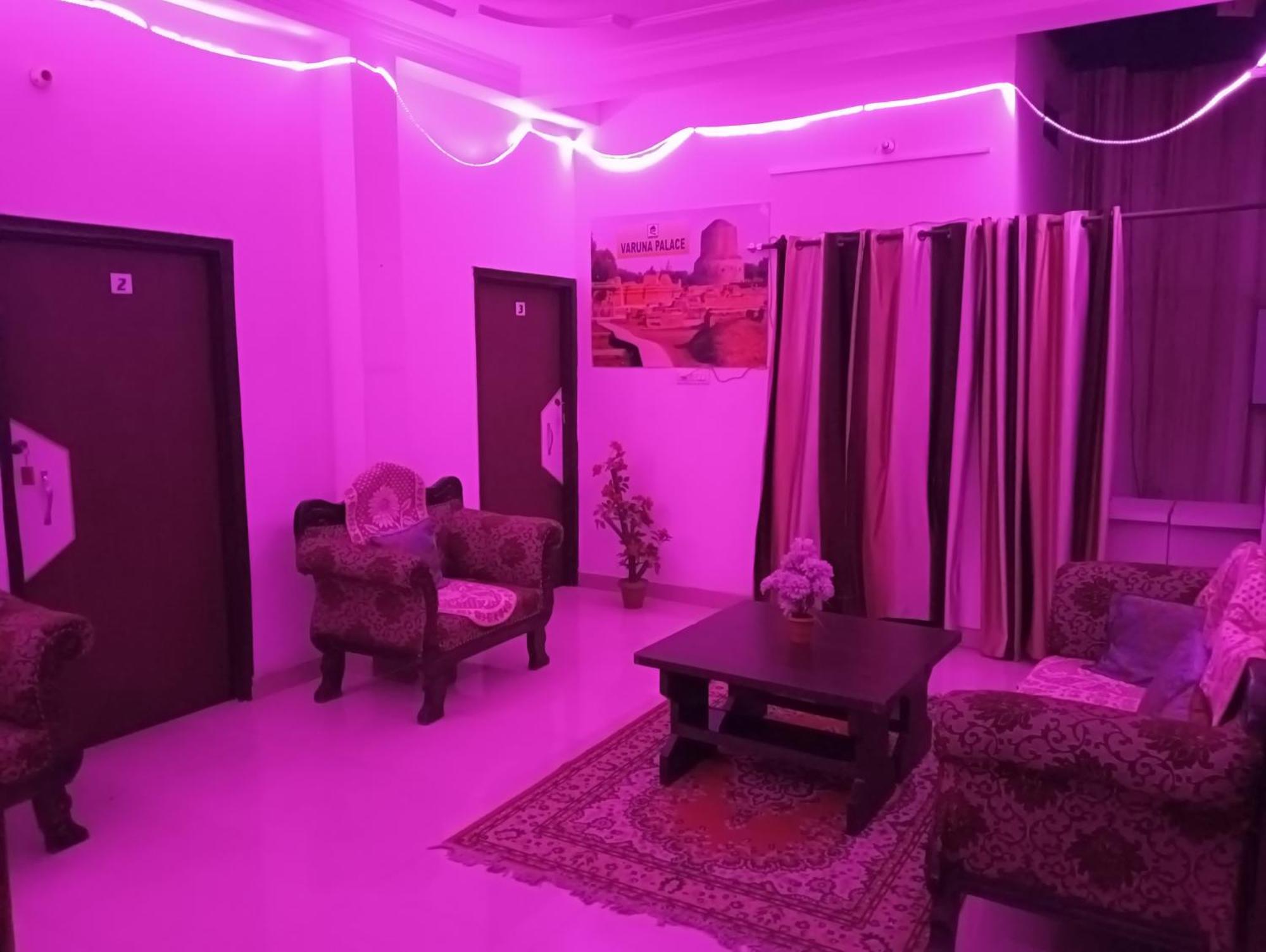 Varuna Palace Varanasi , Near Mandir & Ghat'S 외부 사진